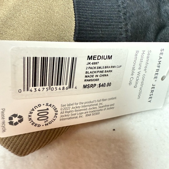 New Packet of 2 Jockey Seamless Sports Bras. Size Medium. - Picture 4 of 5